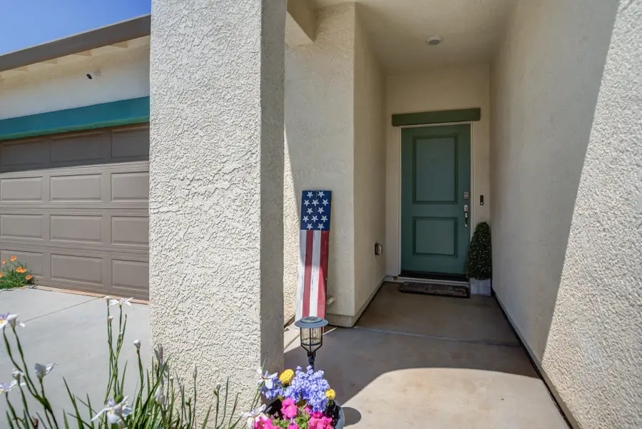 3046 Silverstone Drive, Redding, CA 96002 - #3