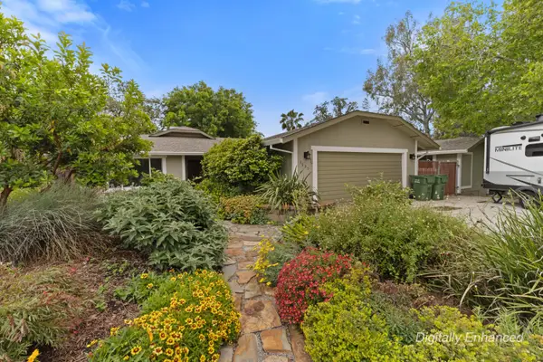3695 Seneca Court, Redding, CA 96001