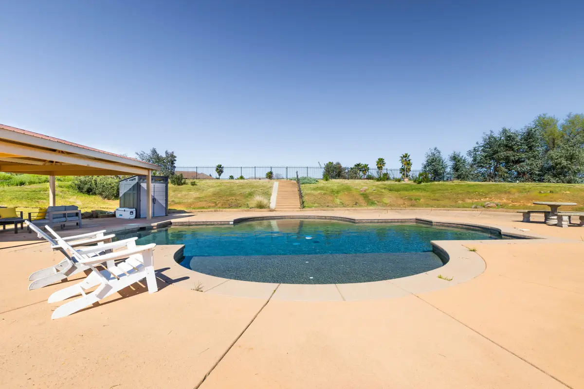 872 Santa Cruz Drive, Redding, CA 96003 - #1