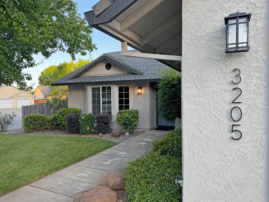 3205 Avington Way, Shasta Lake, CA 96019 - #2