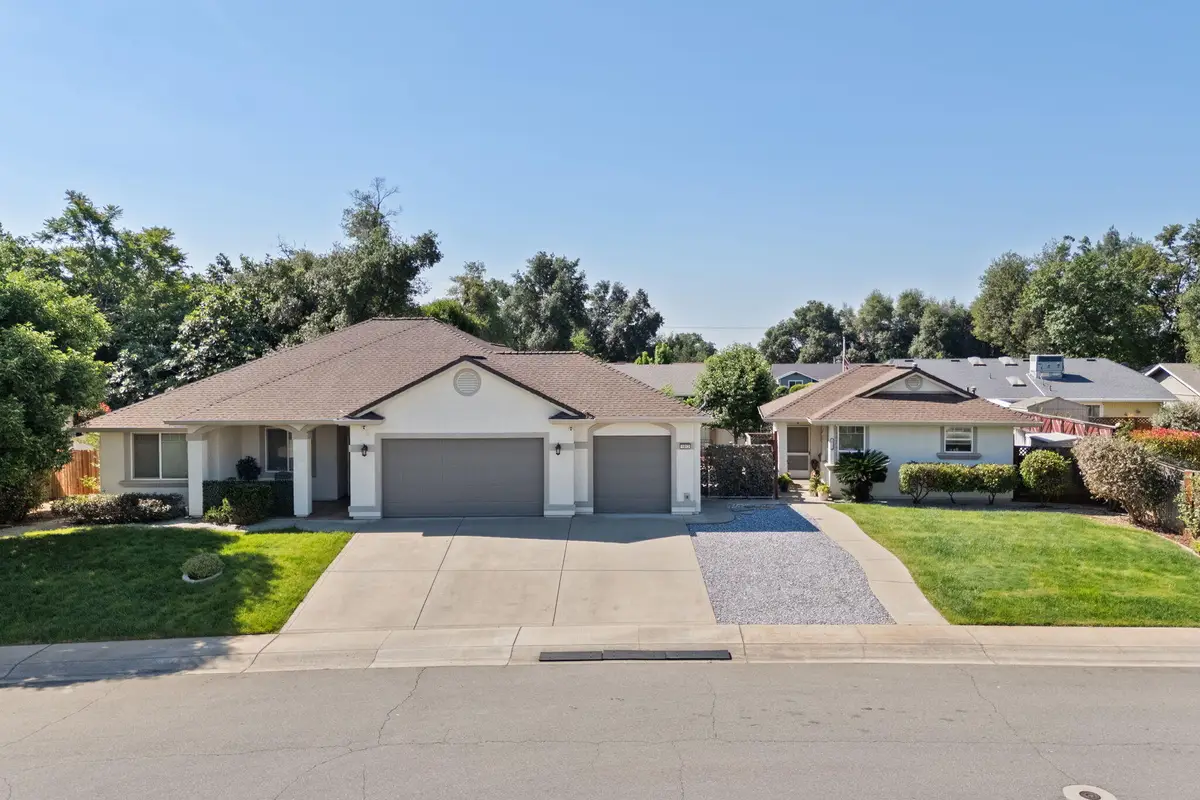 1613 Galaxy Way, Redding, CA 96002 - #1
