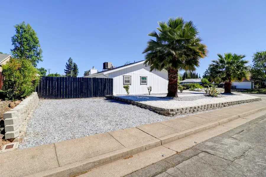2810 Lakewood Drive, Redding, CA 96001 - #3