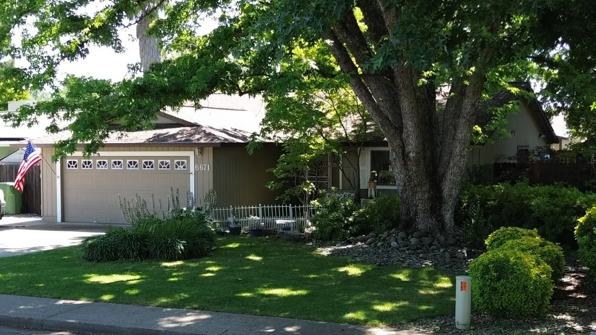 6671 Creekside Street, Redding, CA 96001 - #1