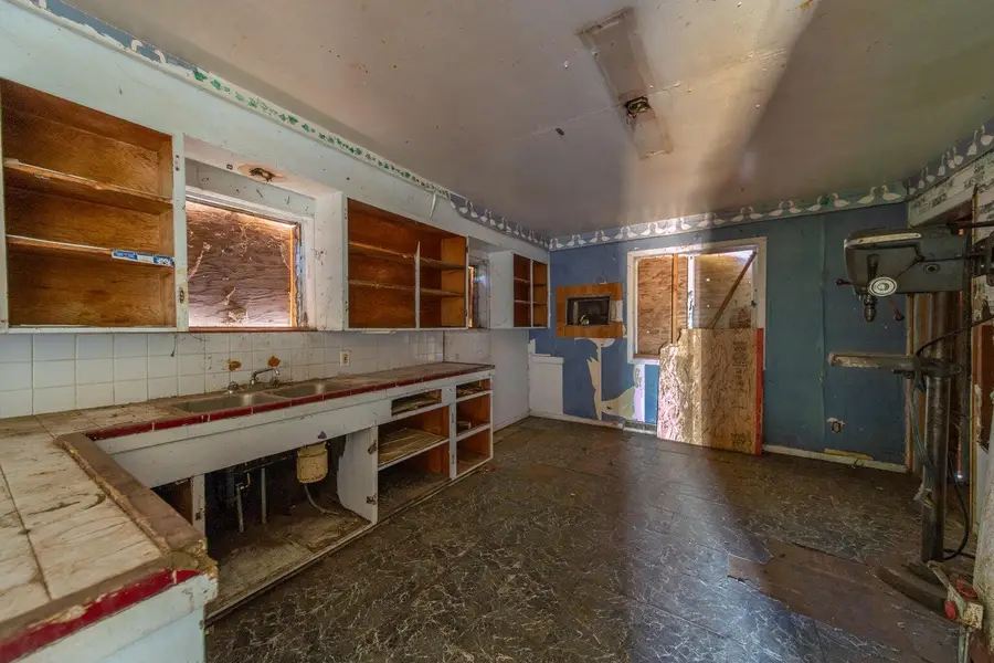 1868 Gold Street, Redding, CA 96001 - #3