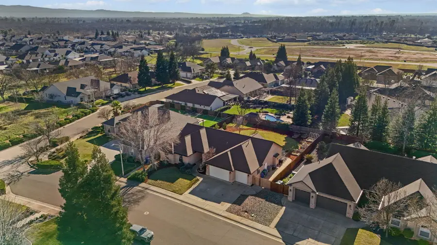 3183 Agassi Lane, Redding, CA 96002 - Image #2