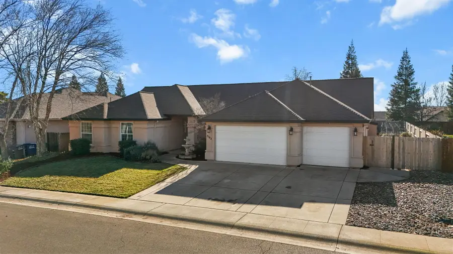 3183 Agassi Lane, Redding, CA 96002 - Image #3