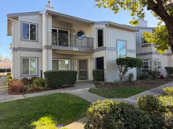 225 Ridgetop Drive #APT 214, Redding, CA 96003