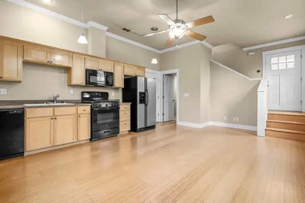 864 Kite Lane, Redding, CA 96001