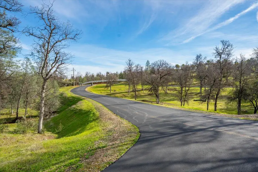 034 Soleado Lane, Redding, CA 96001 - Image #3