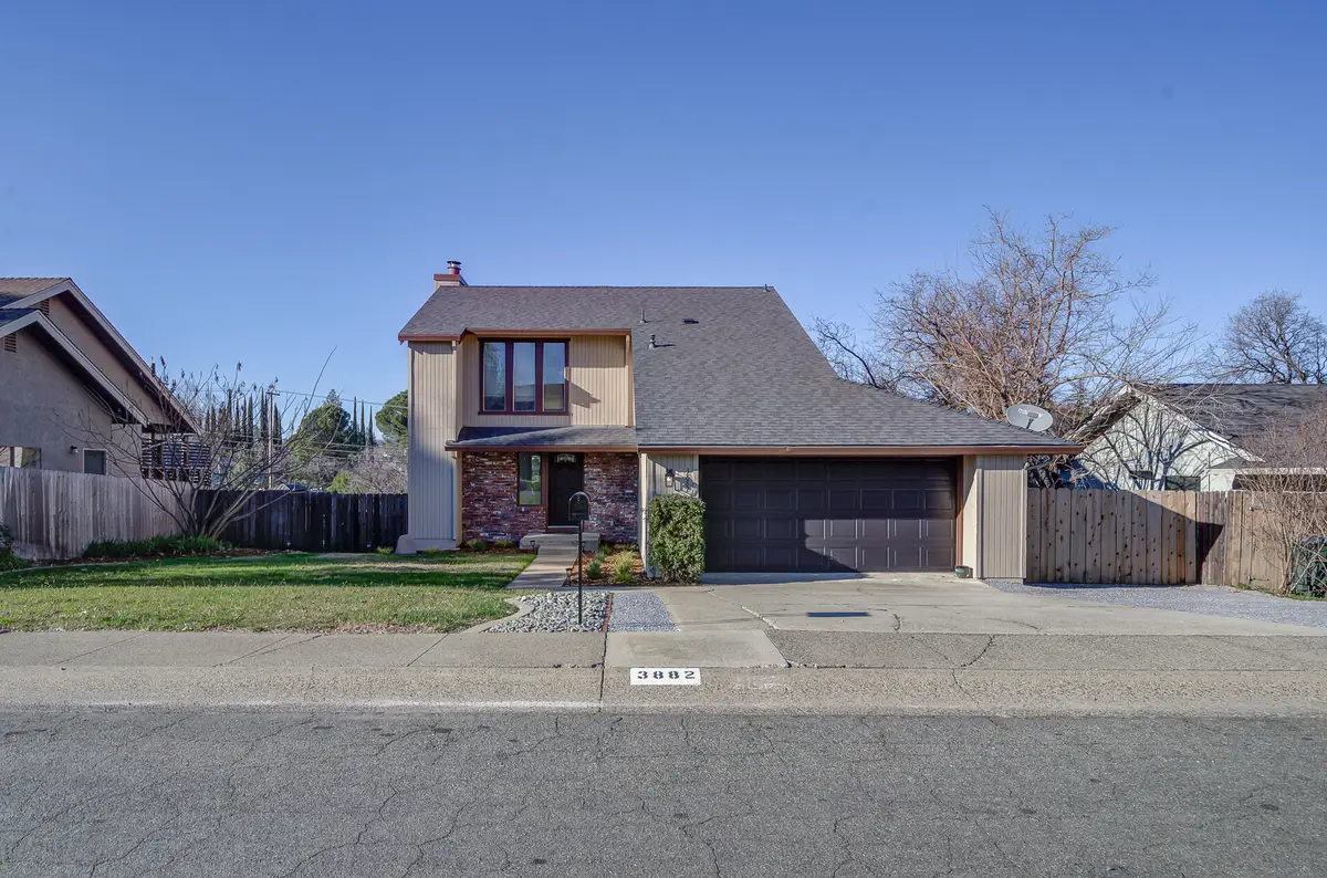 3882 Fujiyama Way, Redding, CA 96001 - Image #1