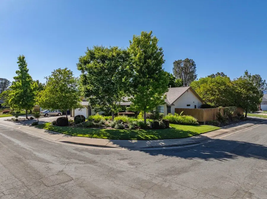 2946 Dawnridge Drive, Redding, CA 96001 - #2