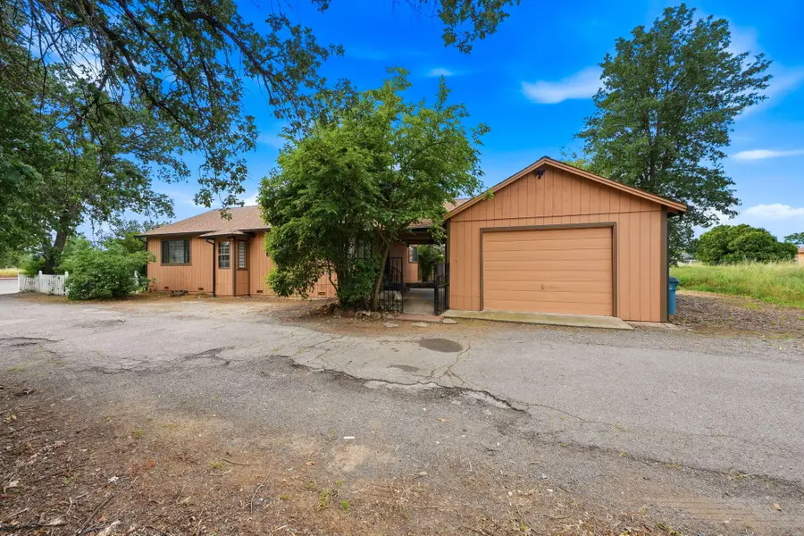 2186 Balls Ferry Road, Anderson, CA 96007 - #2