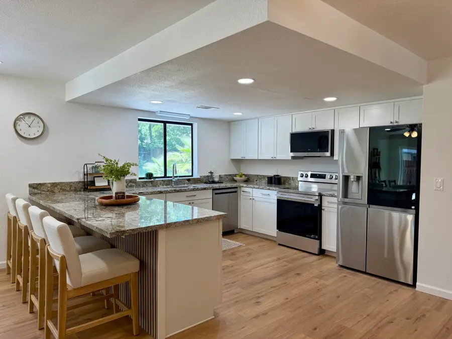 5826 Old Barn Way, Redding, CA 96001 - #2