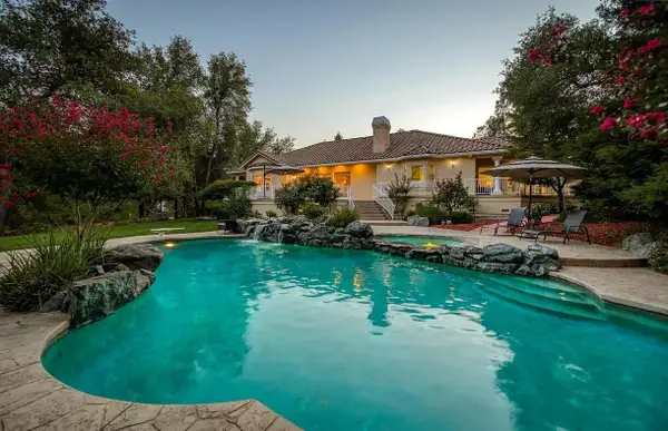 13497 Tierra Heights Road, Redding, CA 96003