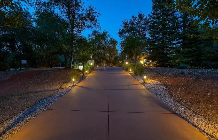 13497 Tierra Heights Road, Redding, CA 96003 - #2