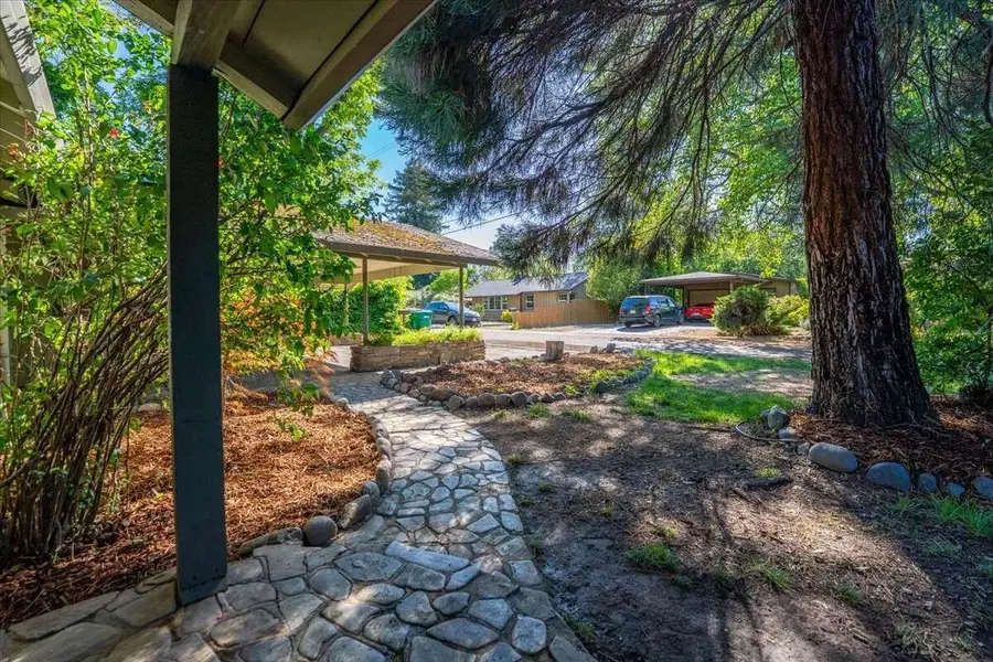 3011 Birch Way, Redding, CA 96002 - #3