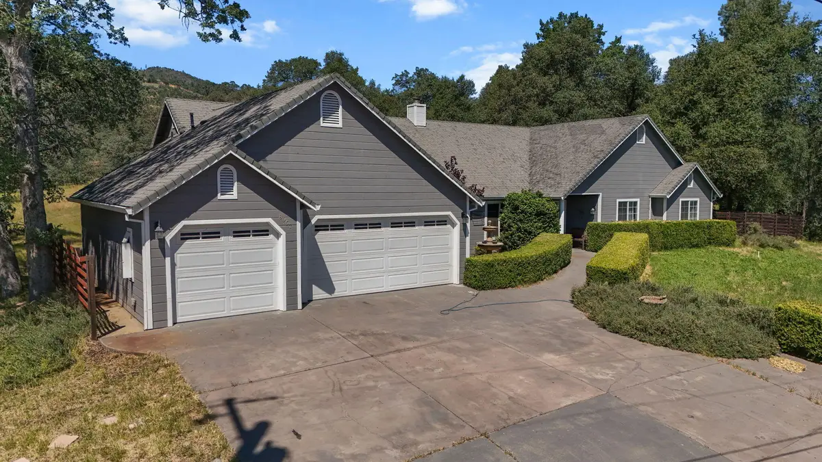 8957 Knobhill Circle, Redding, CA 96001 - #1