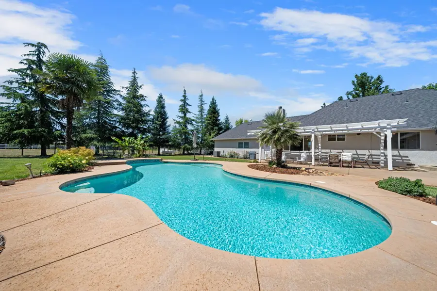 13087 Spring Lake Street, Redding, CA 96003 - #2