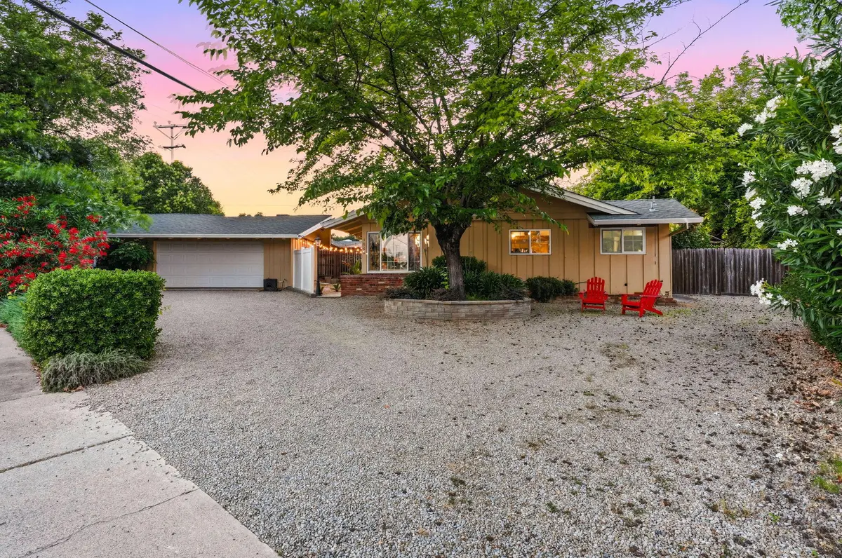 1060 Lincoln Street, Redding, CA 96001 - #1