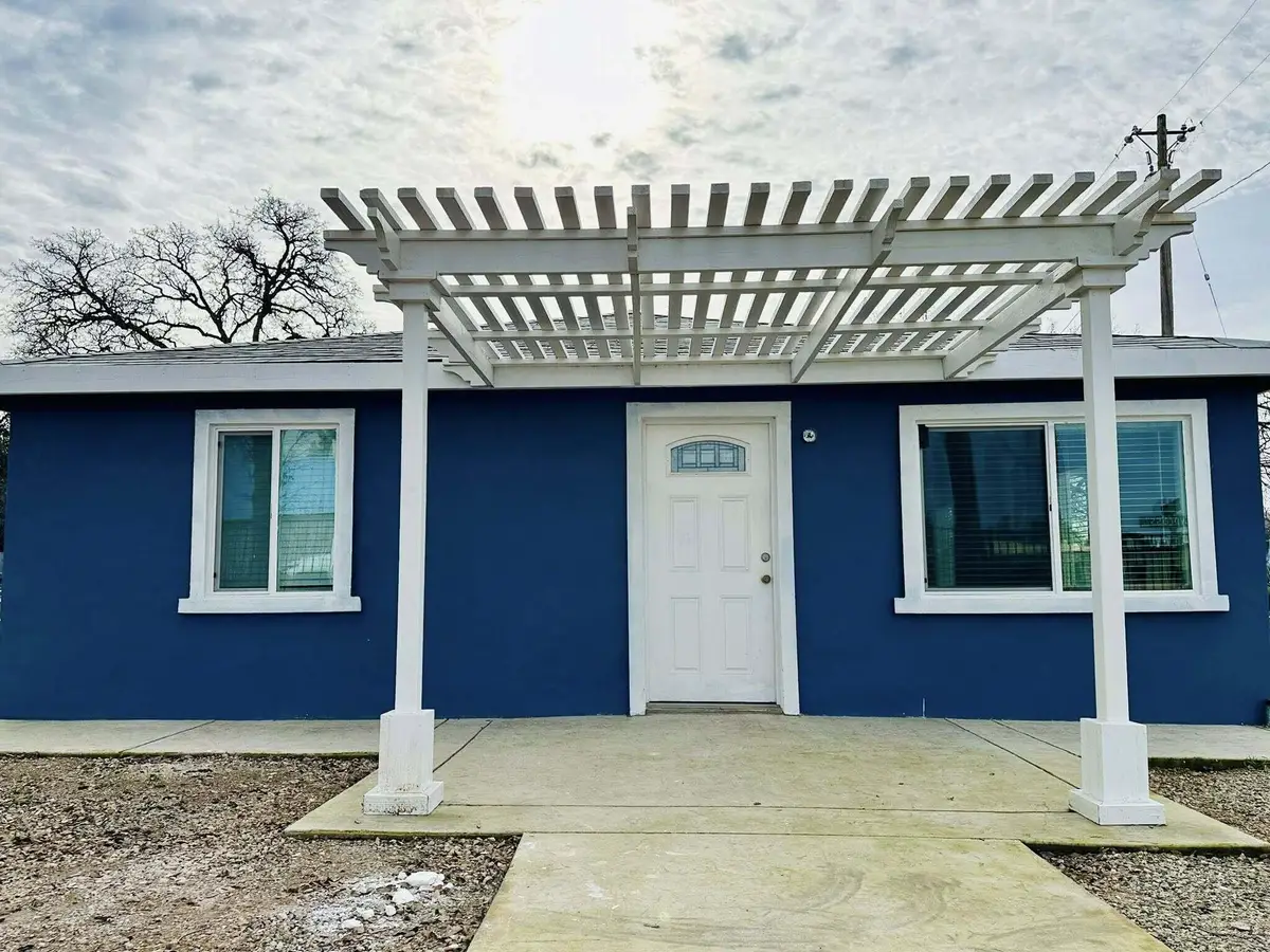 1701 E Cypress, Redding, CA 96002 - Image #1