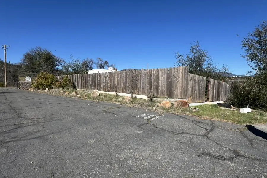 16266 Gold Pan Way, Redding, CA 96001 - #2