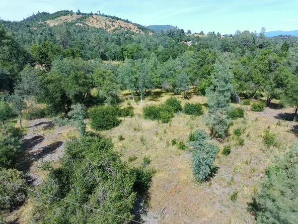 Tierra Oaks Drive, Redding, CA 96003