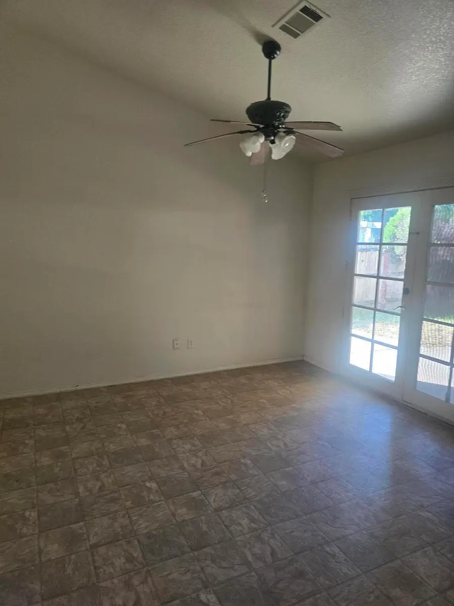 505 Martinique Circle, Redding, CA 96003 - #3