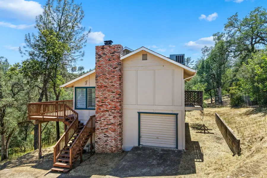 8741 Prospectors Road, Redding, CA 96001 - #2