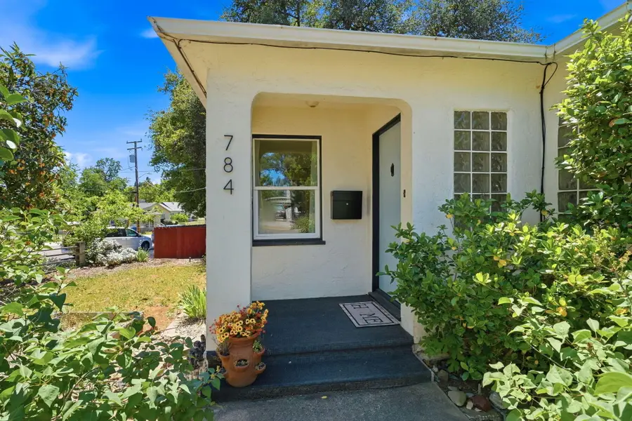784 Lakeview Drive, Redding, CA 96001 - #3