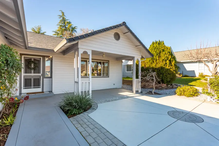 484 Dominica Court, Redding, CA 96003 - Image #3