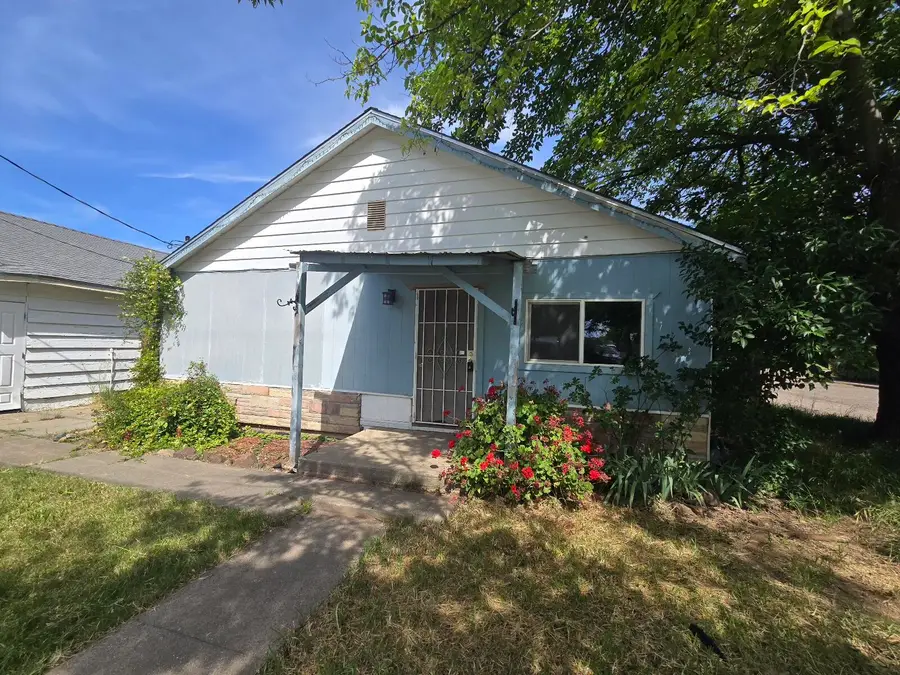 1355 Burgess Street, Red Bluff, CA 96080 - #2