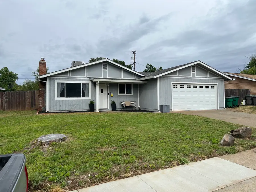 1437 Hemlock Avenue, Anderson, CA 96007 - #2