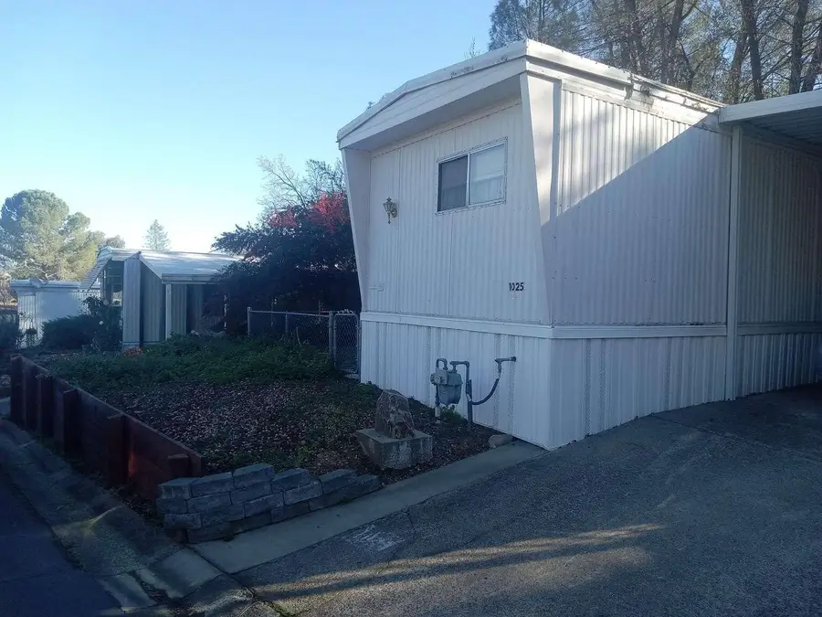 1025 Mountain Shadows Boulevard, Redding, CA 96003 - Image #3