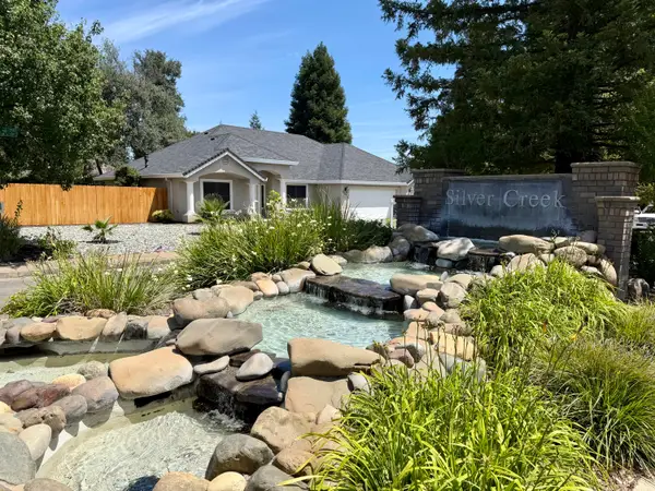 2704 Western Oak Drive, Redding, CA 96002