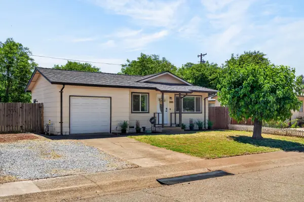 2315 Galaxy Way, Redding, CA 96002