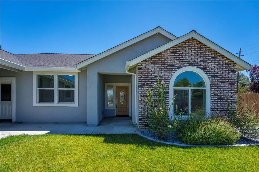 1555 Acacia Street, Red Bluff, CA 96080 - #2