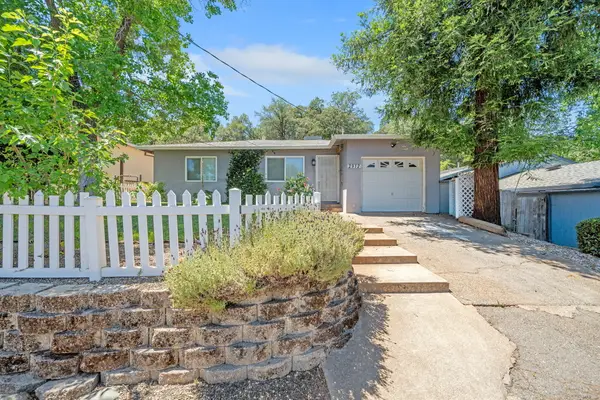 2912 West Street, Redding, CA 96001