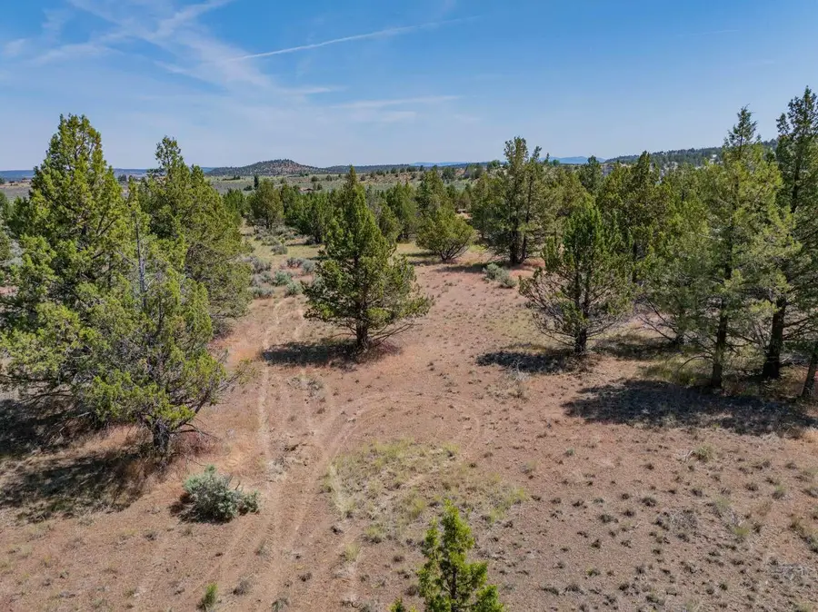 1742 Grande Road, Alturas, CA 96101 - Image #2