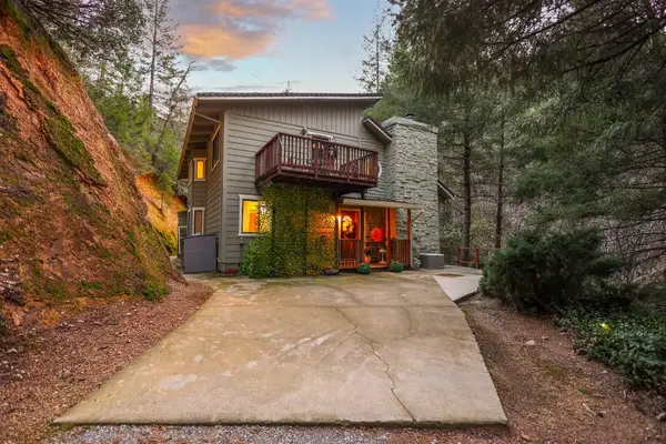 19563 Roaring Brook Way, Lakehead, CA 96051
