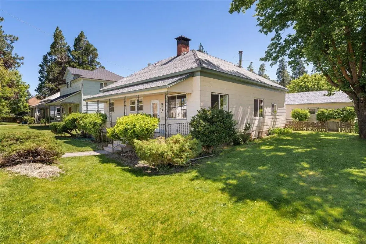 545 Main Street, Weed, CA 96094 - #1