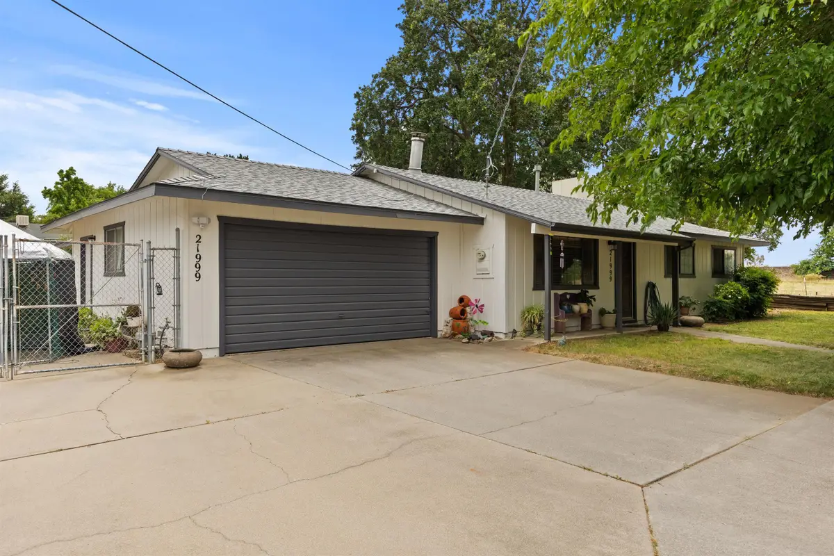21999 Riverside Avenue, Red Bluff, CA 96080 - #1