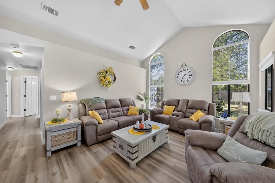 540 Armando Avenue, Redding, CA 96003 - #2