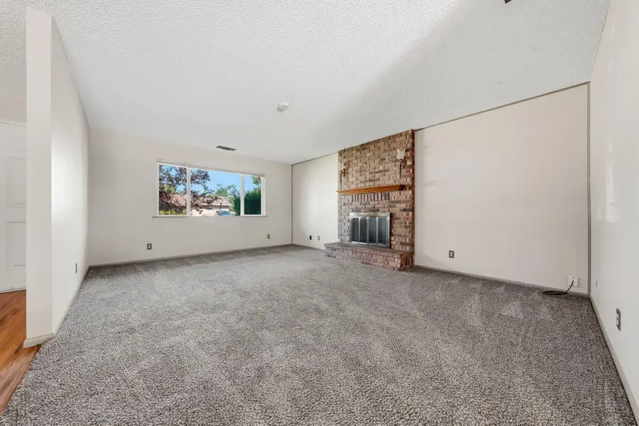 7089 Hermosa Way, Redding, CA 96002 - #3