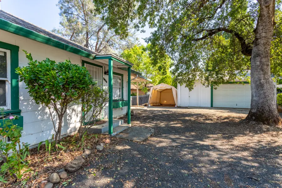 1821 Grand Coulee Boulevard, Shasta Lake, CA 96019 - #2