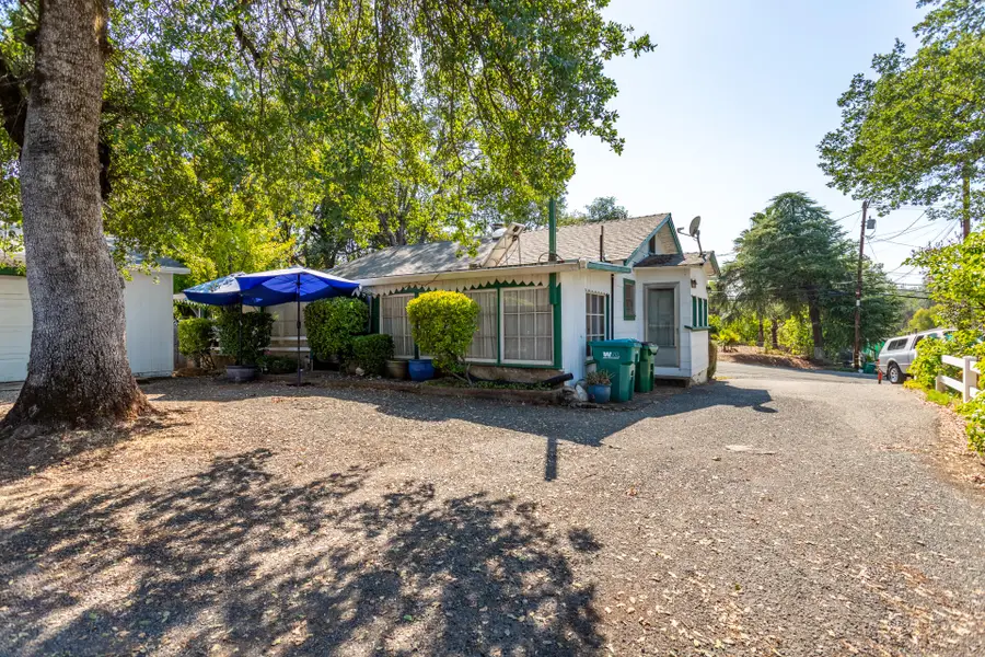 1821 Grand Coulee Boulevard, Shasta Lake, CA 96019 - #3