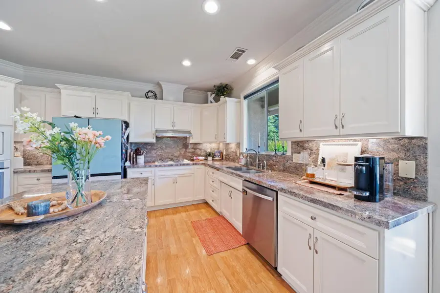 2945 Forest Hills Drive, Redding, CA 96002 - #3