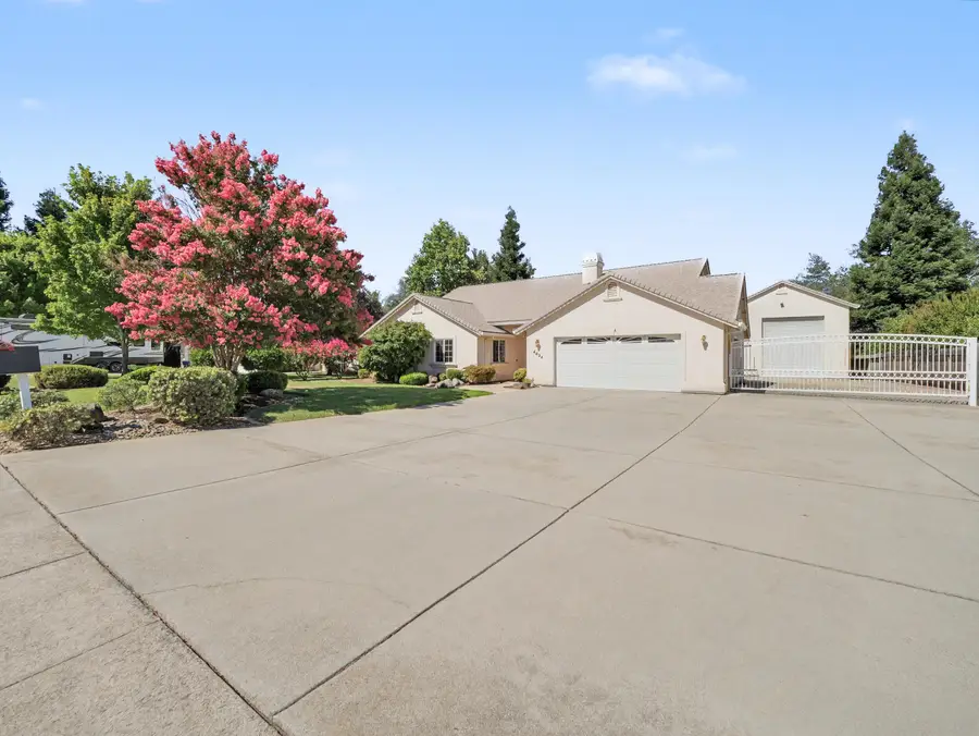 4624 Columbine Drive, Redding, CA 96002 - #2