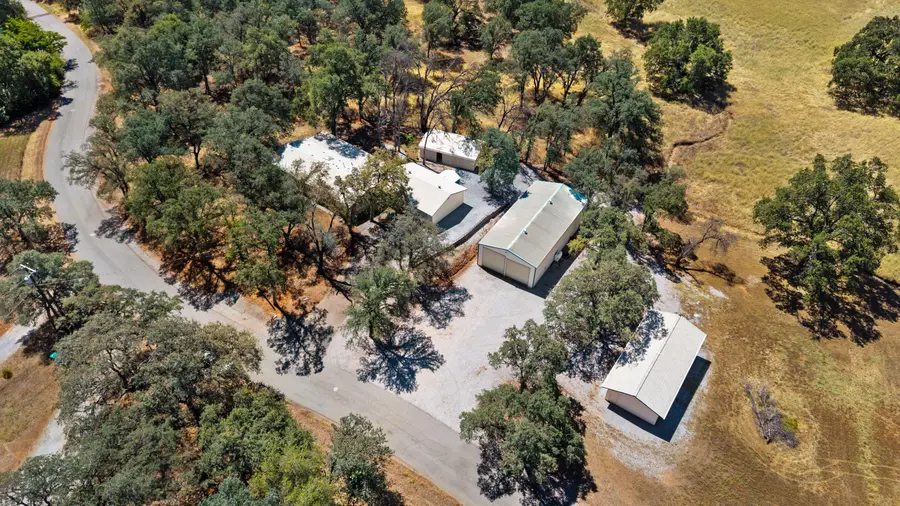 19331 Flintstone Avenue, Redding, CA 96003 - #2