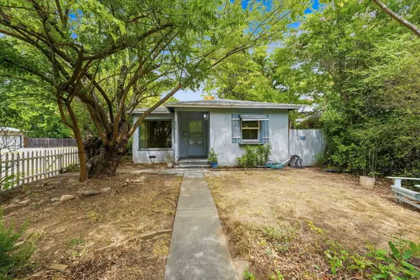 890 Lincoln Street, Redding, CA 96001