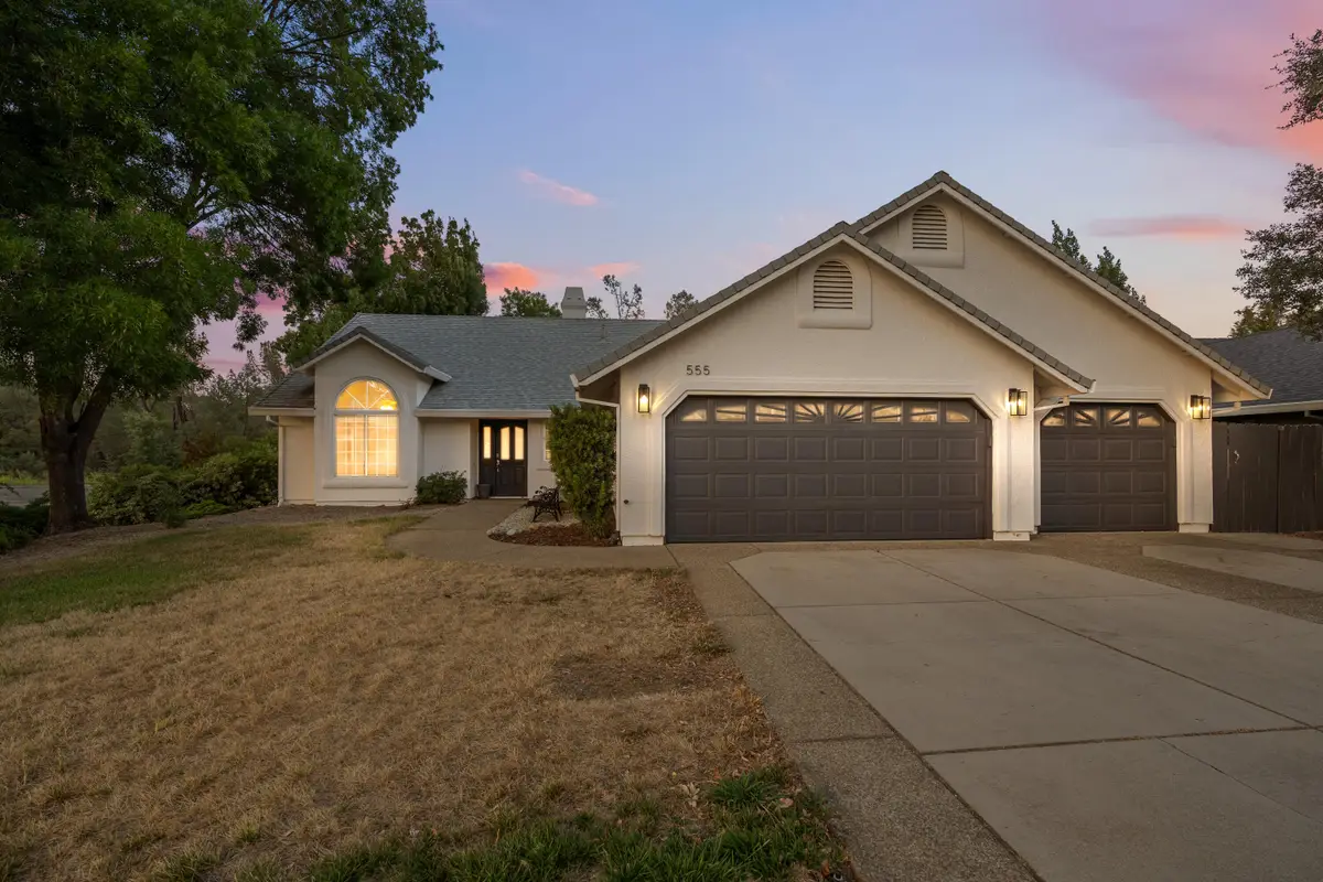 555 Reddington Drive, Redding, CA 96003 - #1